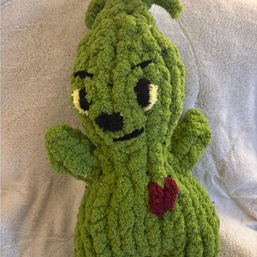 Grinch knitted stuffie
